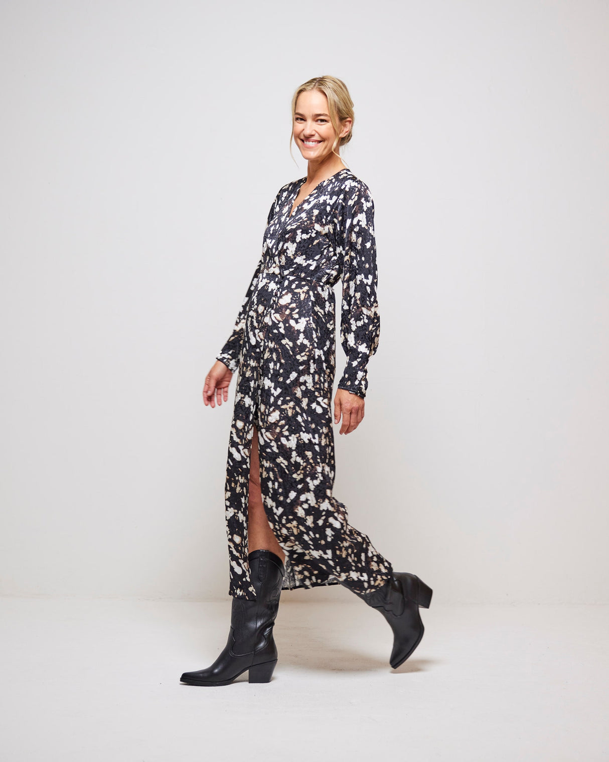 Java Justine Print Long Sleeve Ankle Wrap Dress
