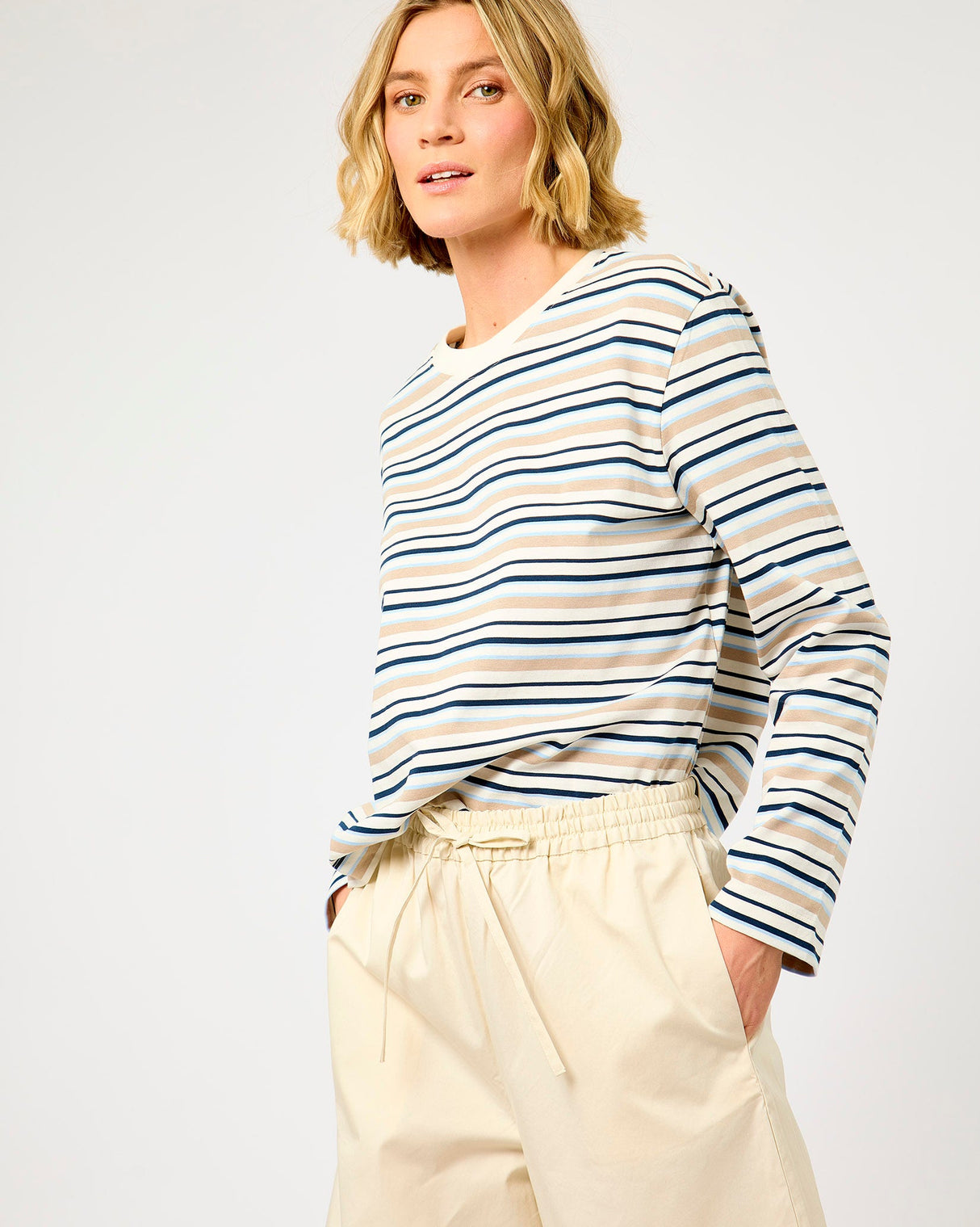 Birch Juma Cotton Blend Loose Barrel Pants