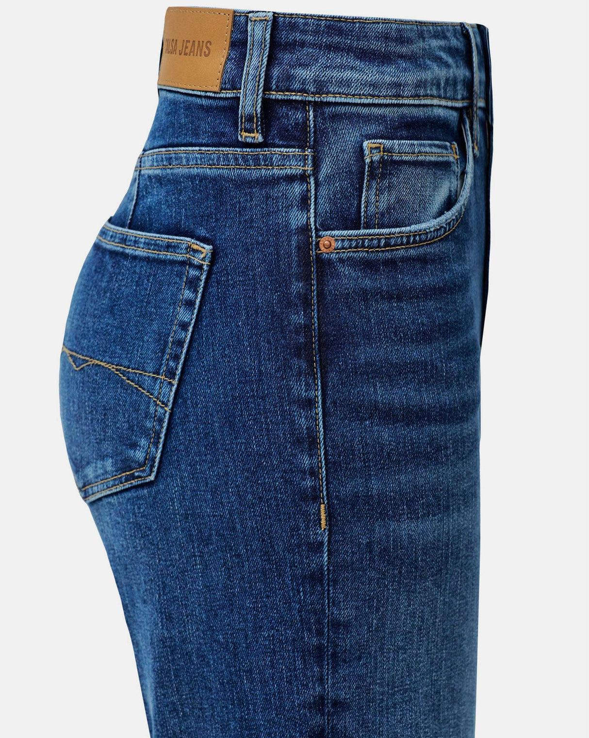 Medium True Basic Wash Jeans