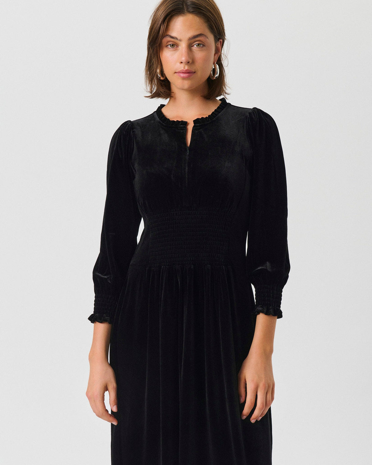Black Vanissa Velvet Midi Dress