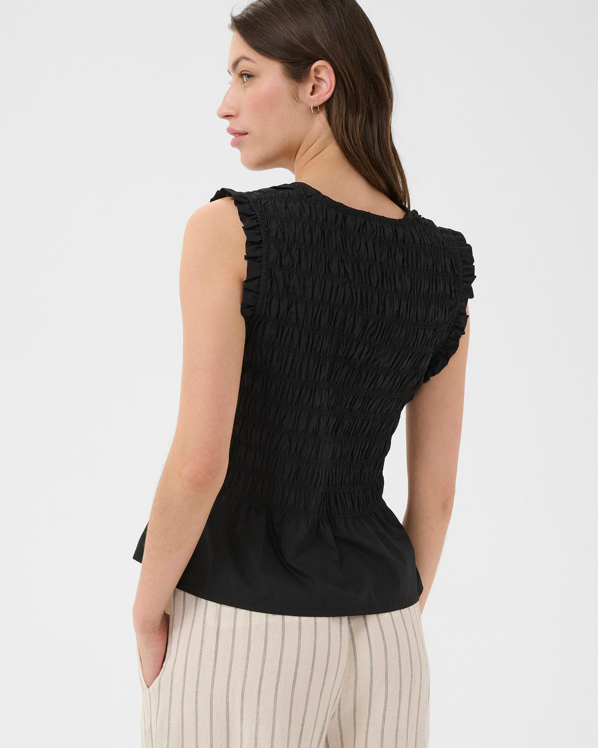 Black-Borgny-Cotton-Sleeveless-Shirred-Top