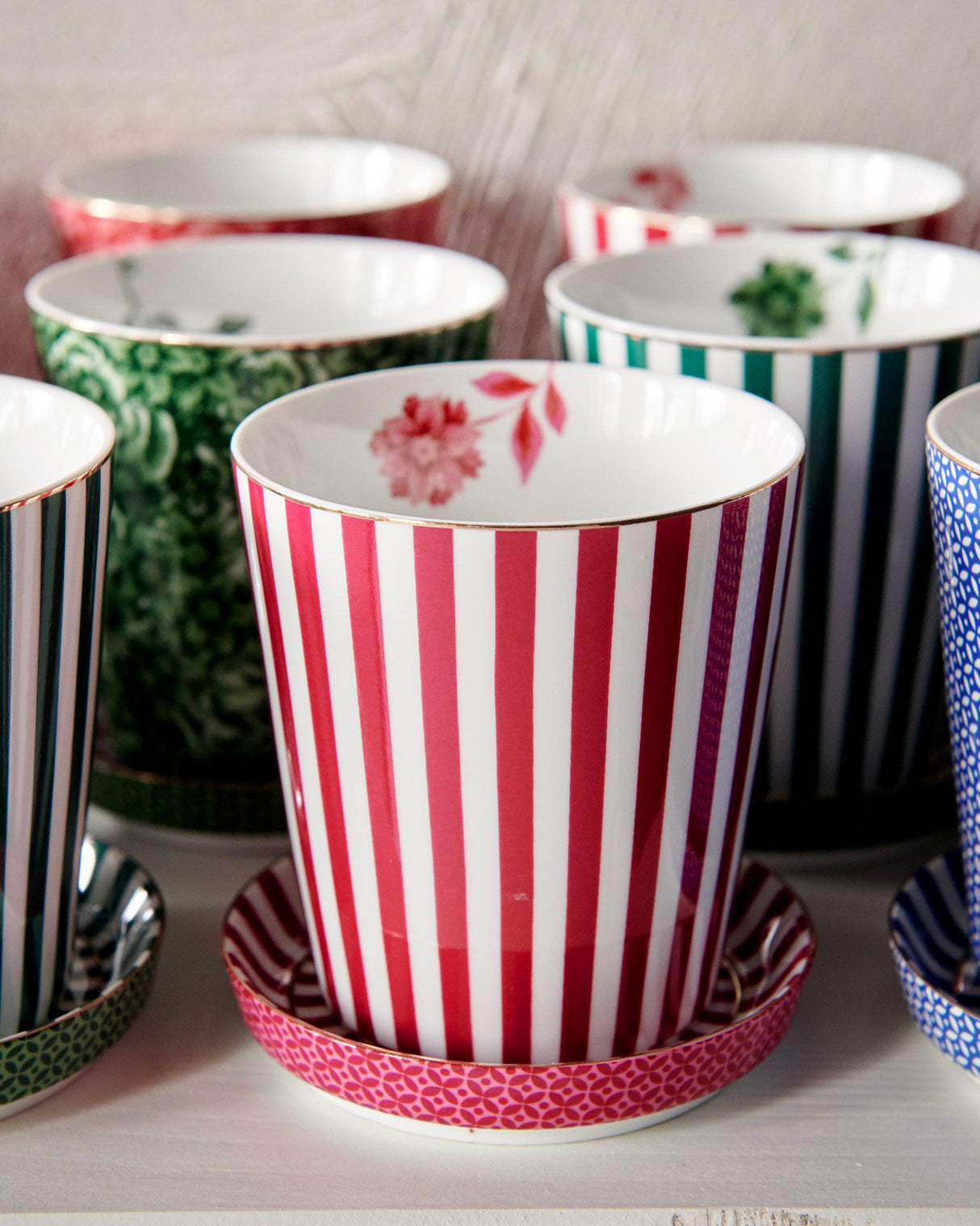 Royal Stripes Dark Pink Handleless Mug & Tea Tip Set
