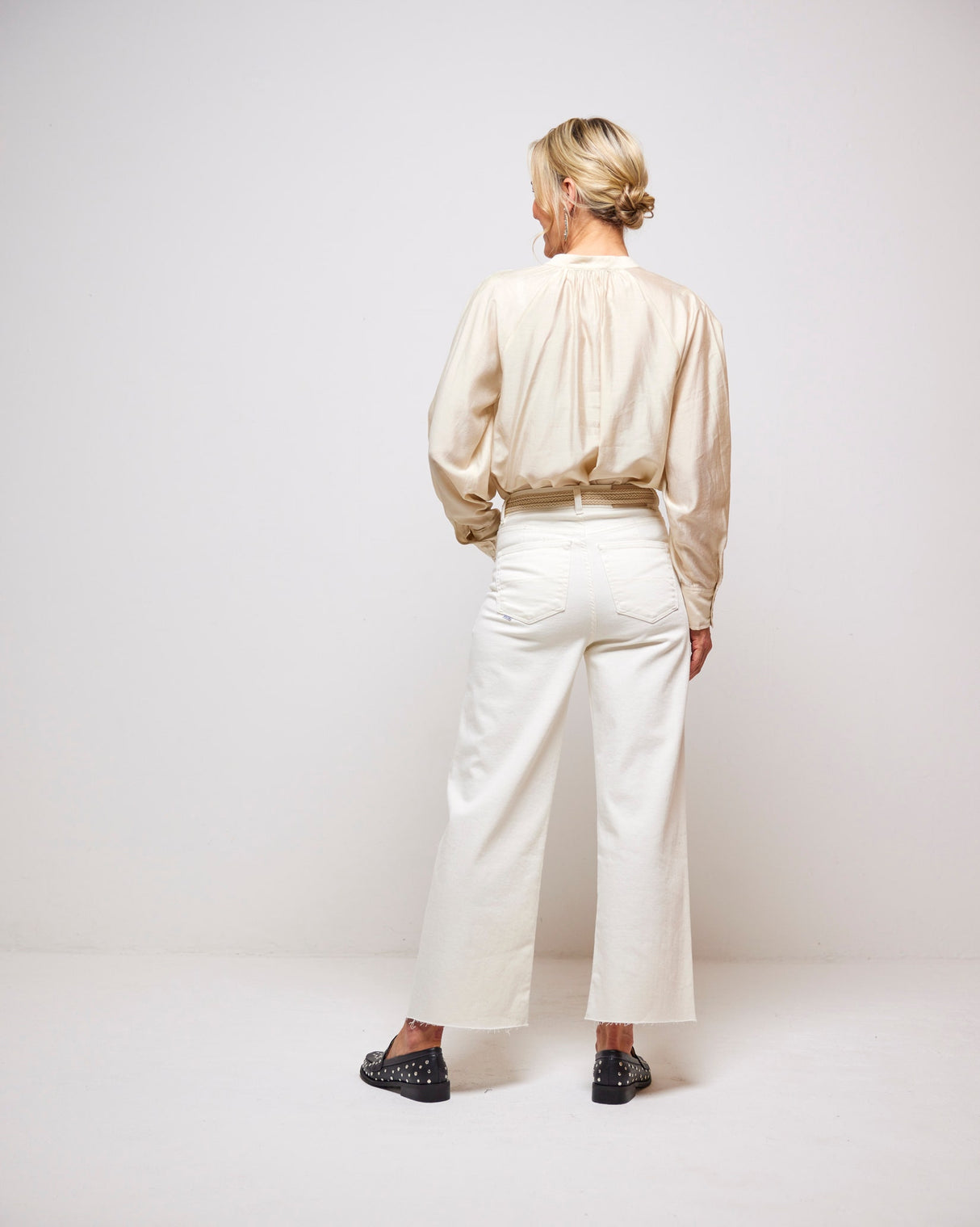 Summer Sand Vee Keyhole Tie Blouse