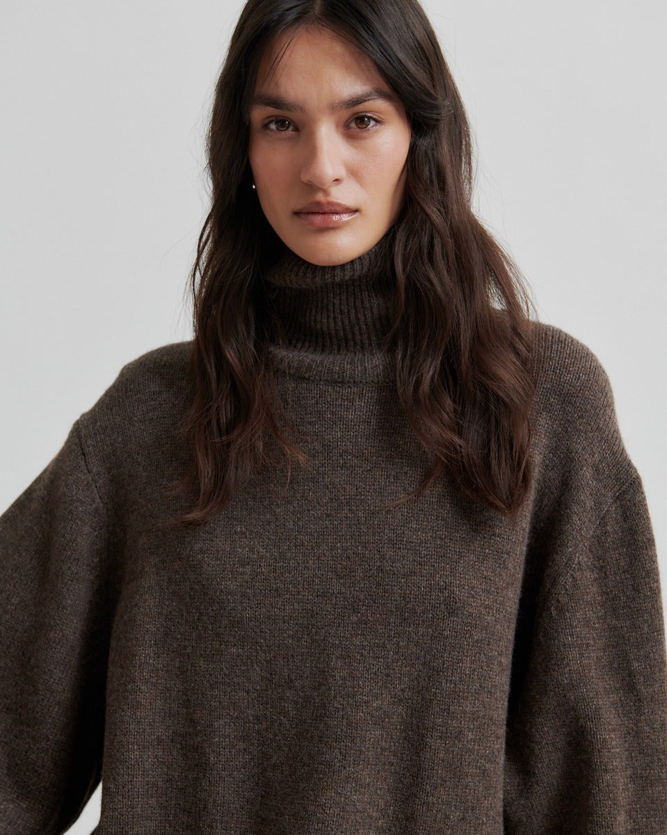 Delicioso Alpha Turtle Neck Jumper
