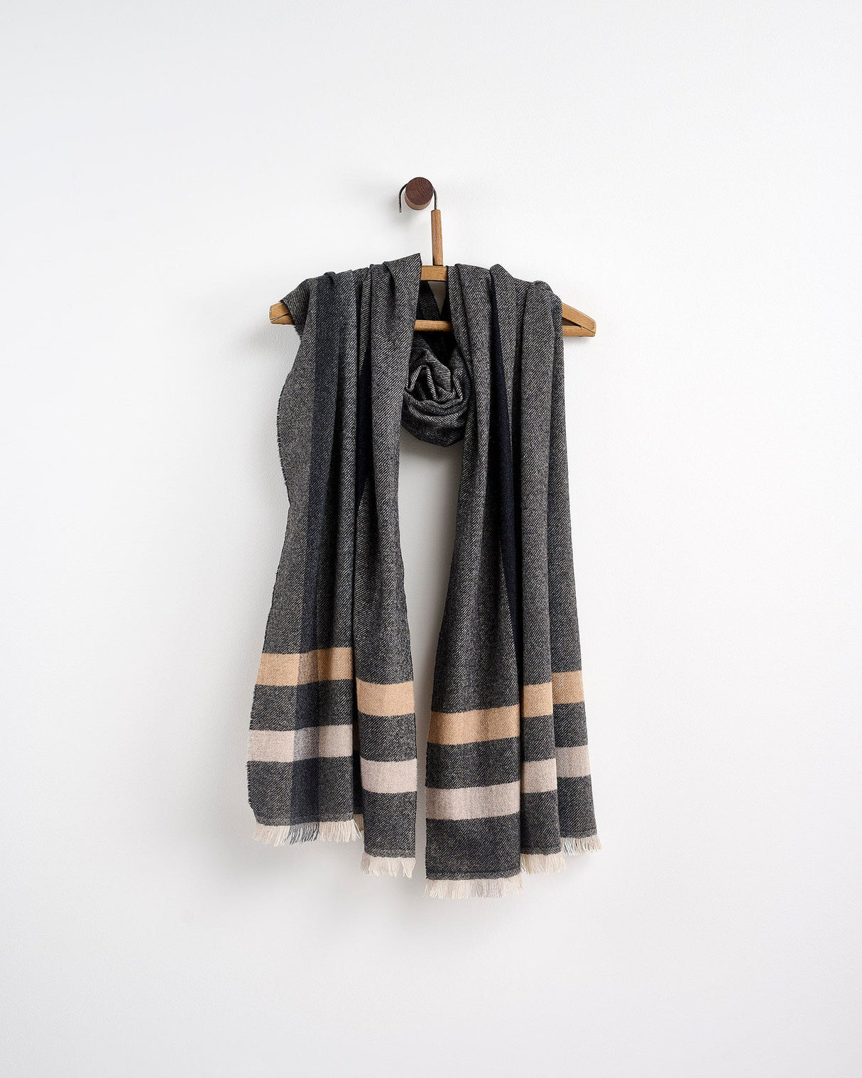 Black-100%-Cashmere-Shawl