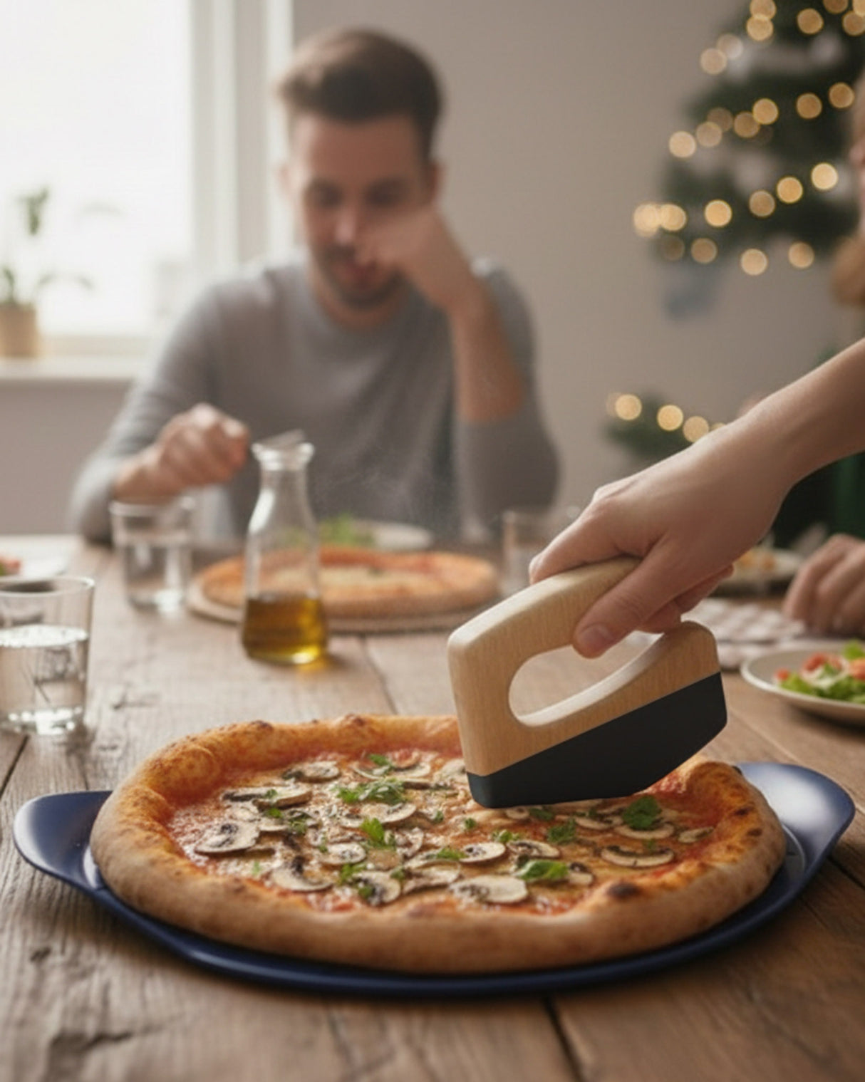 Blueberry 33cm Non-Stick Pizza Pan with Pizza Cutter