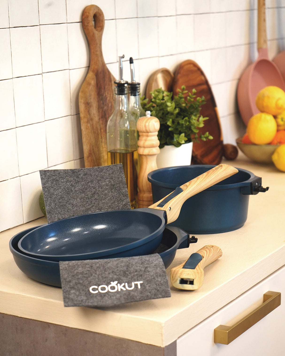 Blueberry 7-Piece Non-Stick Detachable Pans & Handles Set