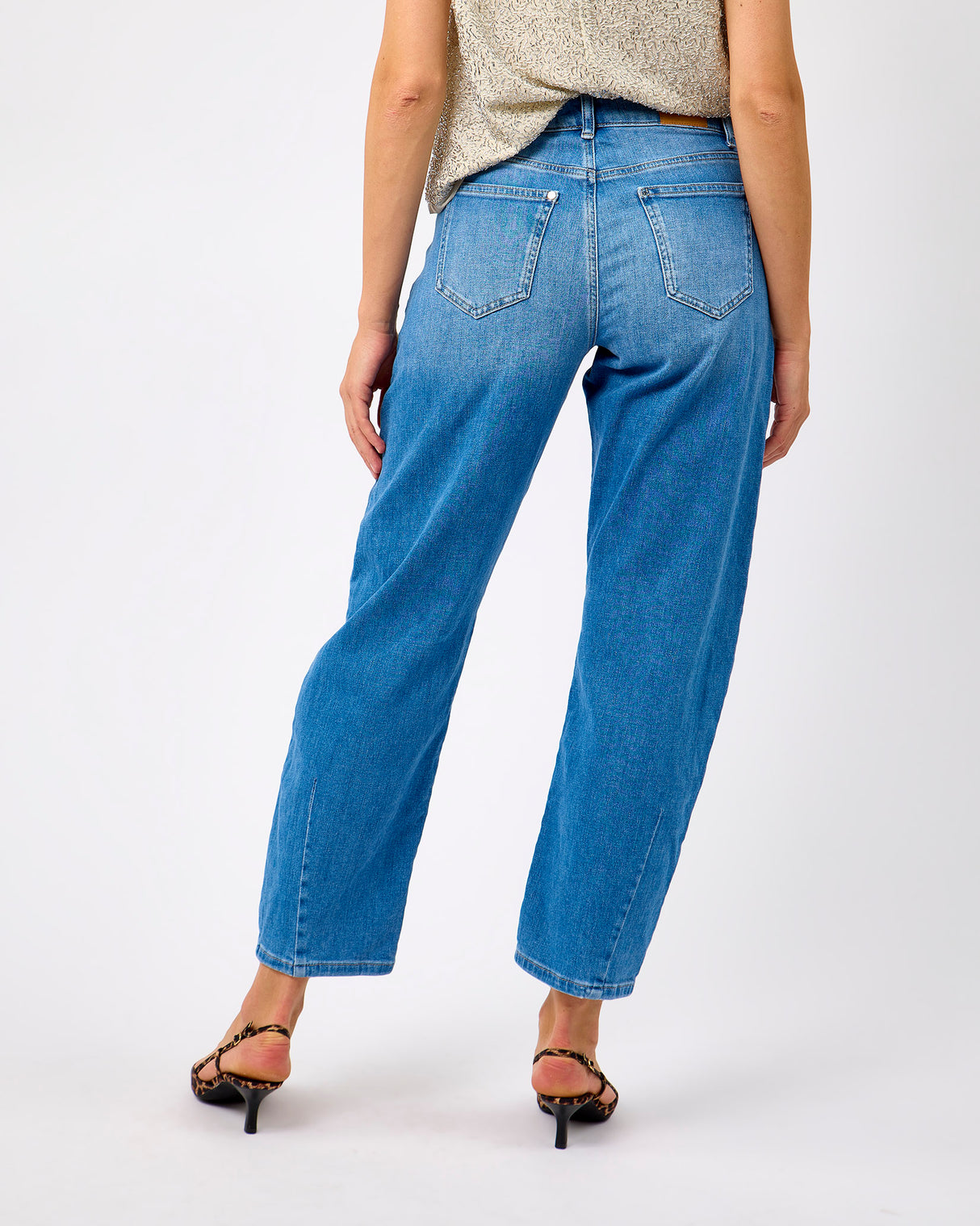 Medium Blue Anni Barrel Leg Jeans