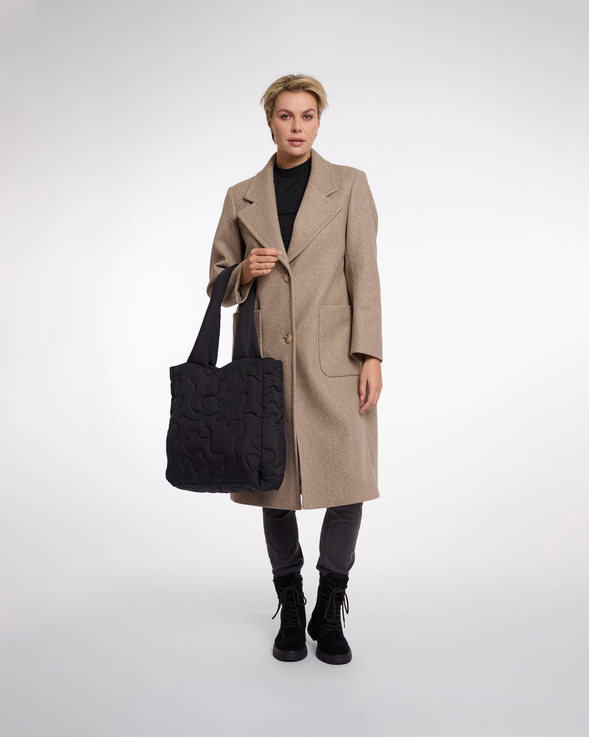 Black-&-Light-Oak-Amirance-Quilted-Bag
