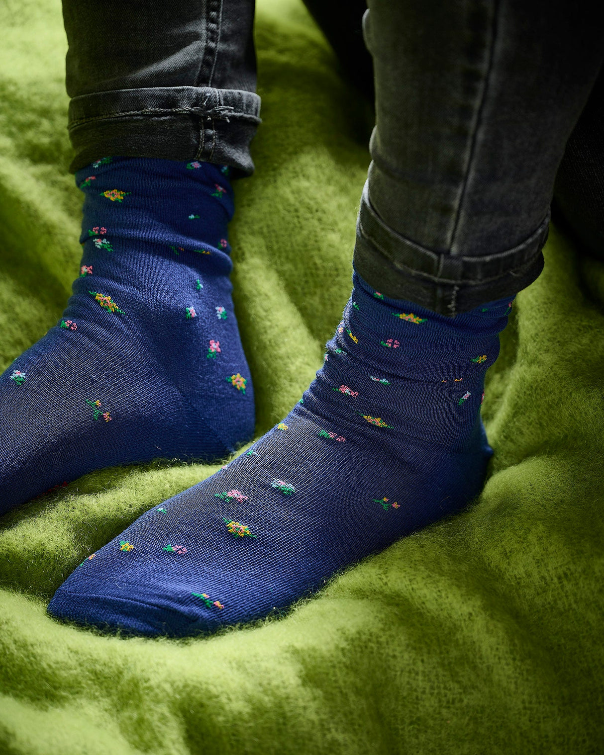 Blue Tiny Flower Socks