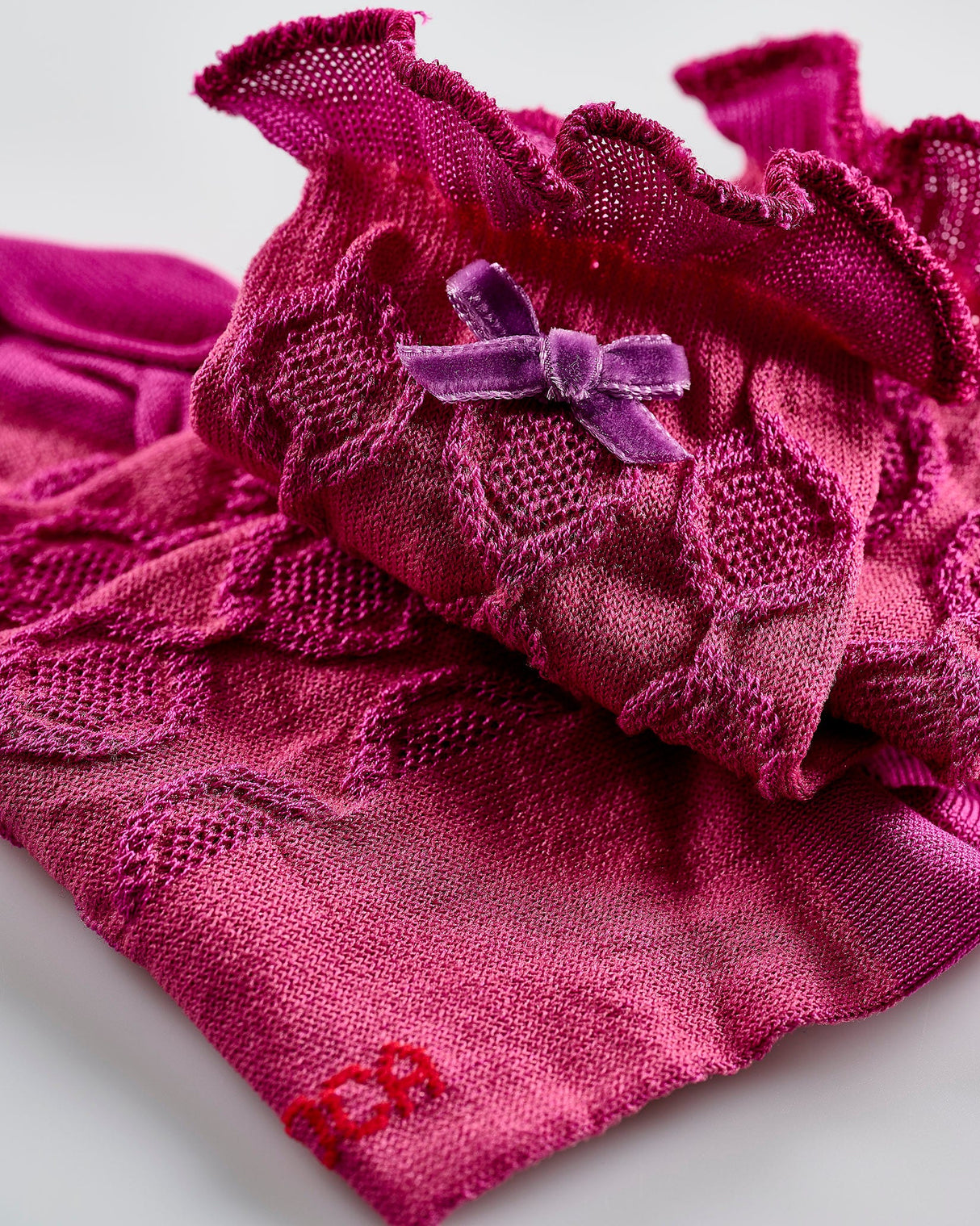 Pink-Wave-Ankle-Socks