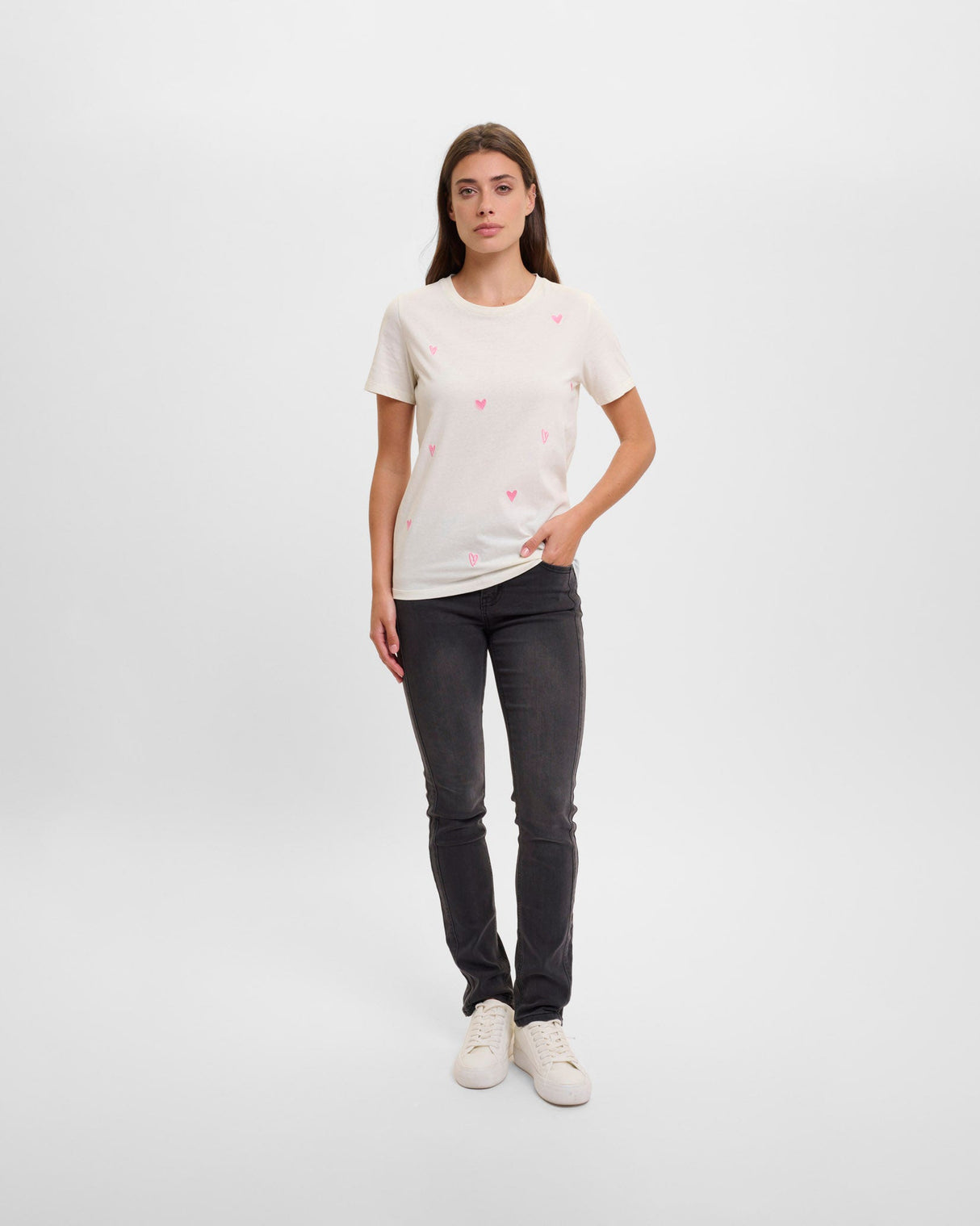 Snow White Drea Embroidered Heart T-Shirt