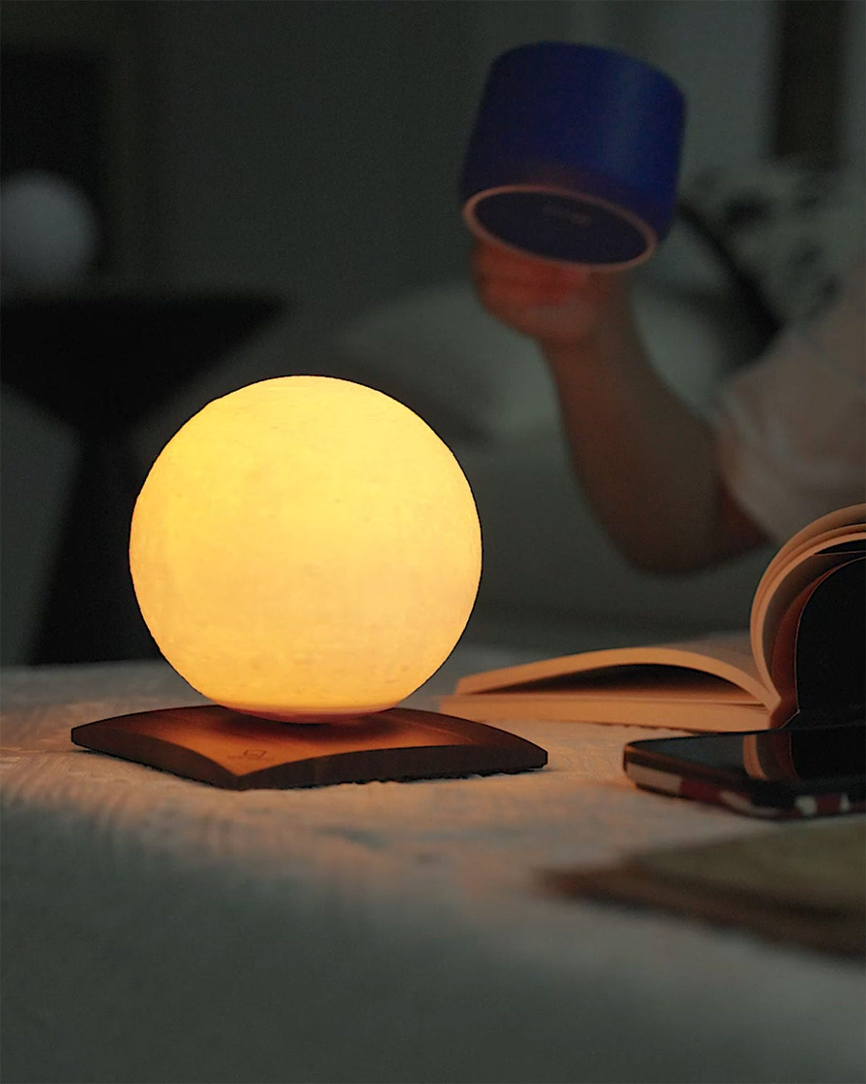 Smart Luna Spin Lamp