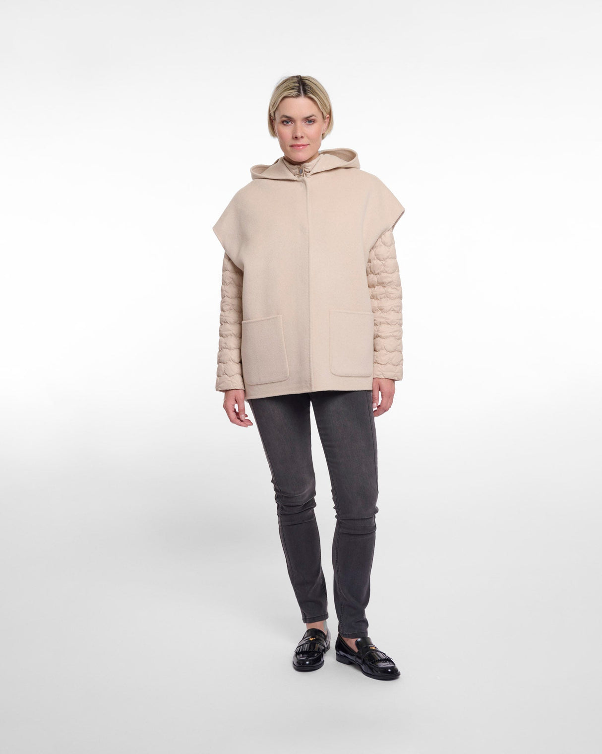 Light Desert Helena Cape With Padded Sleeves