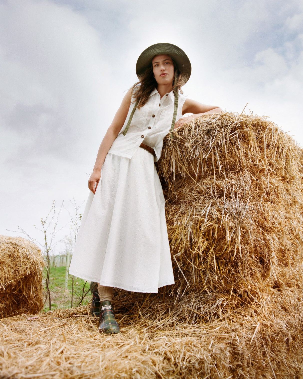 White Melody Sleeveless Shirt