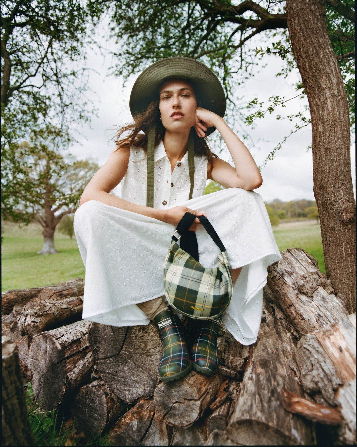 White Melody Sleeveless Shirt