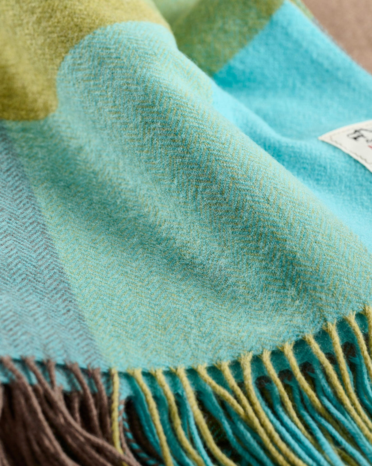 Mahon Lambswool Throw