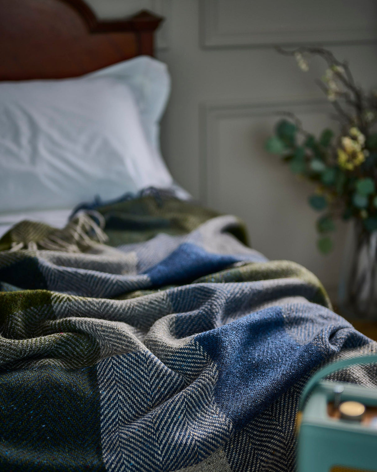Midnight Mohair Tweed Throw