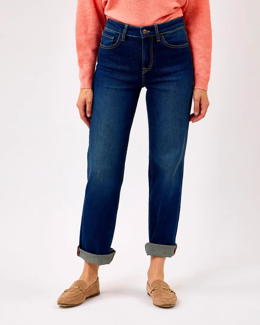Medium-Wash-True-Crafted-Hem-Jeans