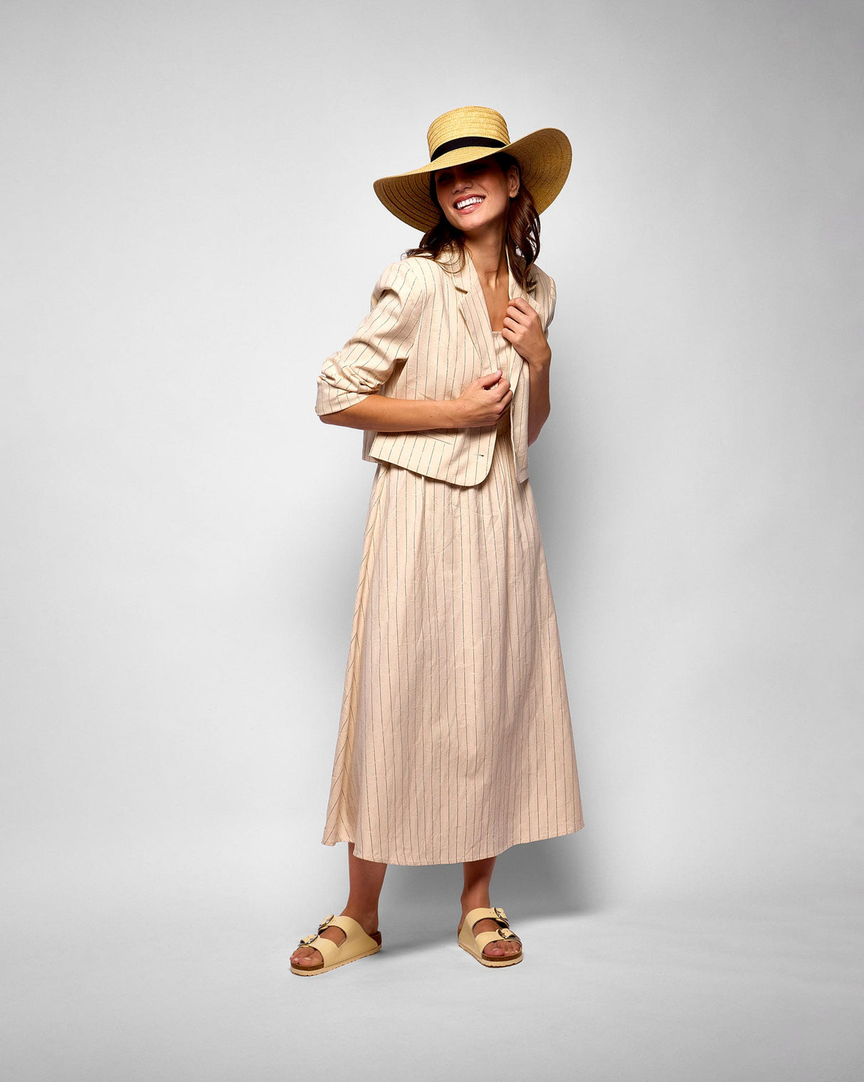 Cream-Pinstripe-Abassia-Cropped-Blazer