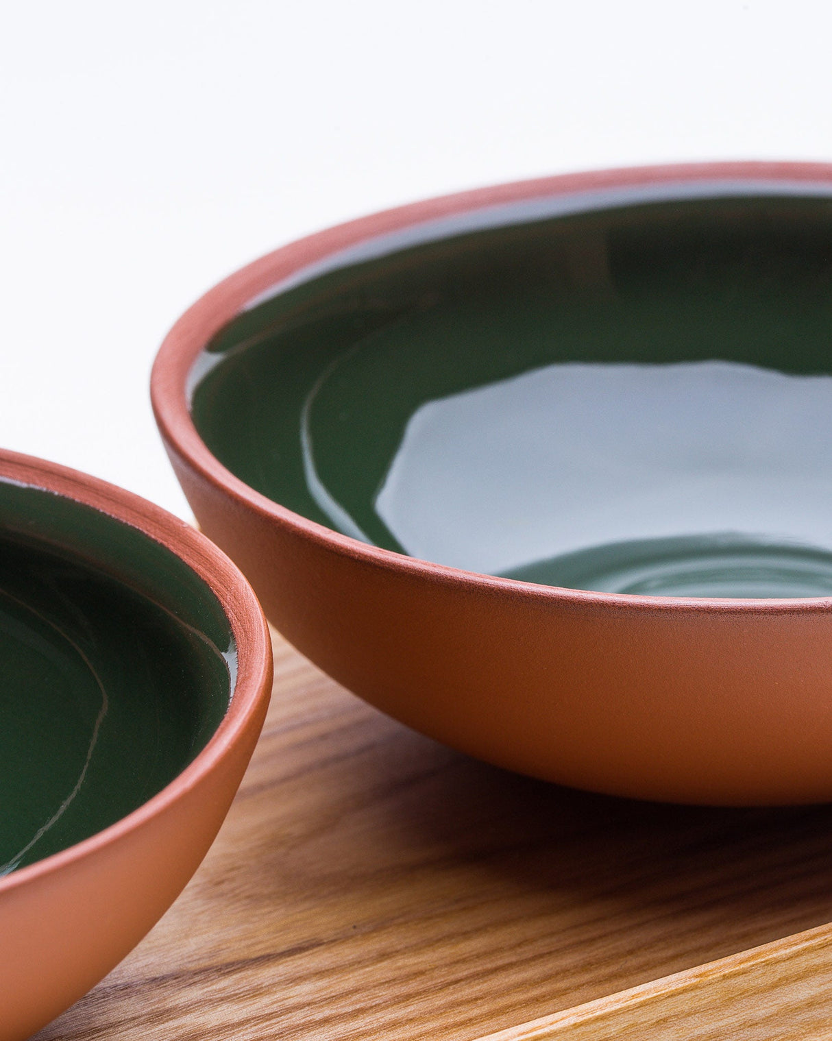Earth-Red-Clay-Moss-Green-Glaze-Snack-Bowls-Wood-Tray-Set-of-3