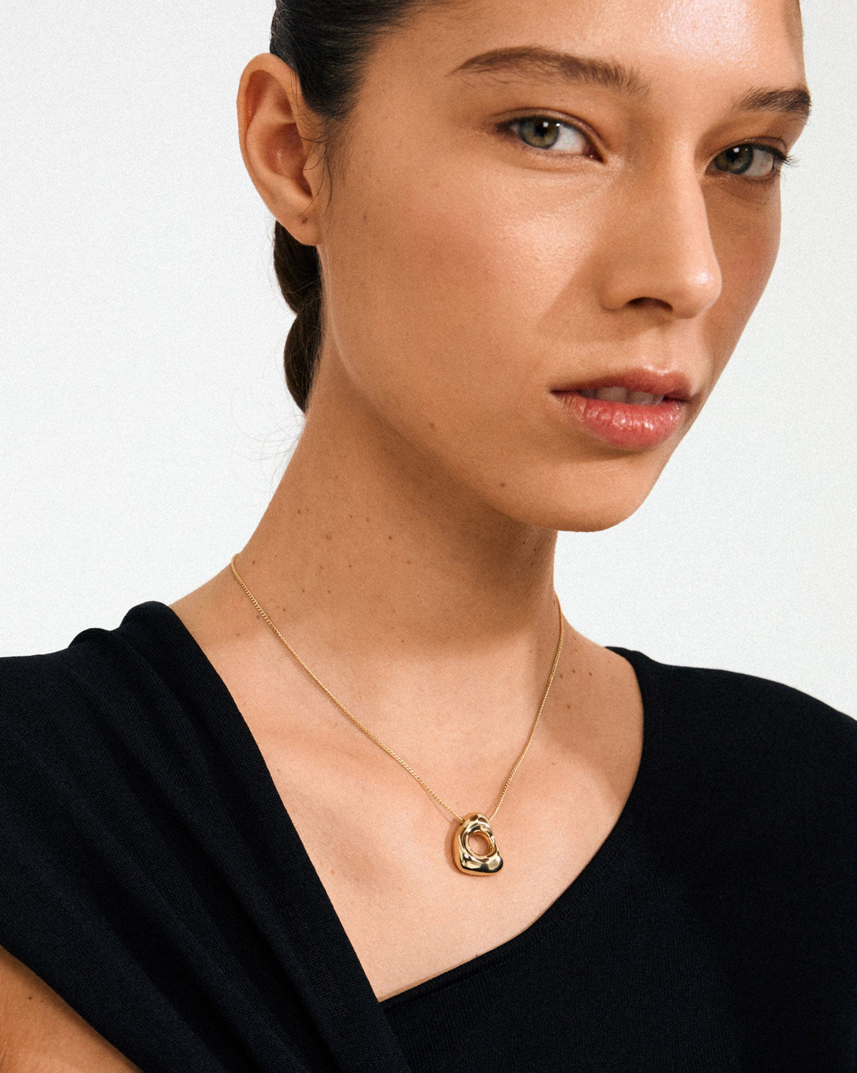 Gold Free Pendant Necklace