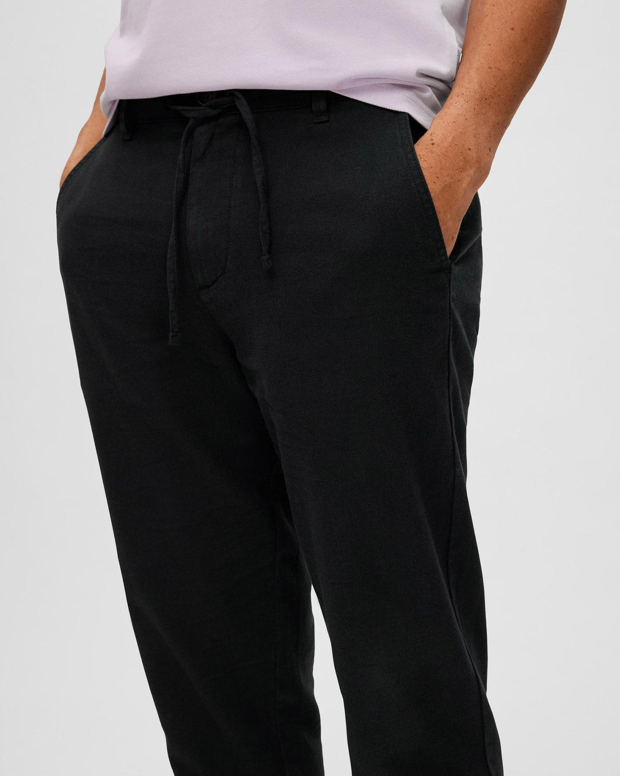 Black Brody Slim Fit Tapered Linen Pants
