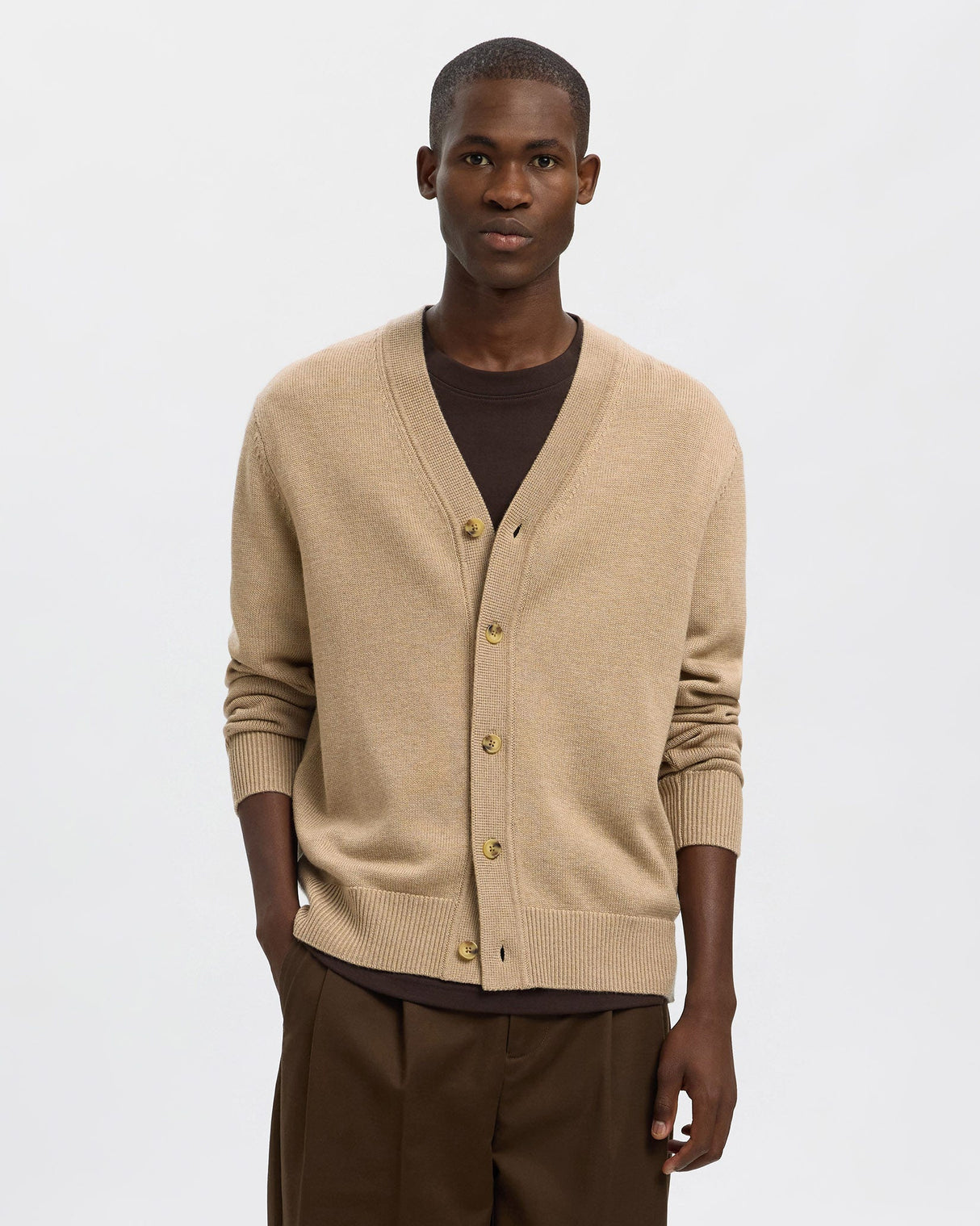 Beige-Tray-Chunky-V-Neck-Cardigan