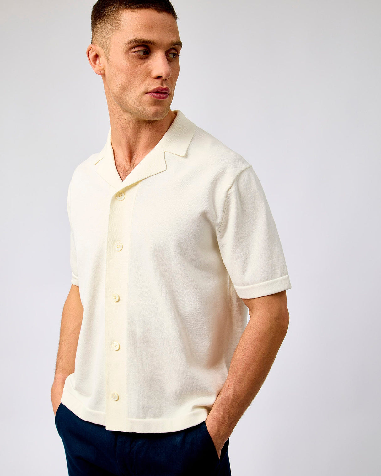 Egret-Detail-Amour-Intarsia-Relaxed-Knit-Short-Sleeve-Shirt
