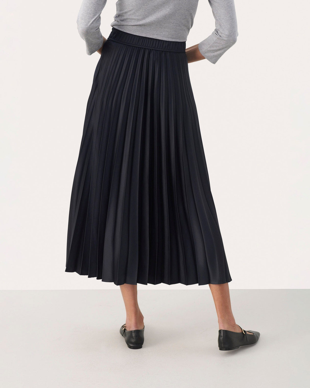 Dark Navy Vaneda Pleated Midi Skirt