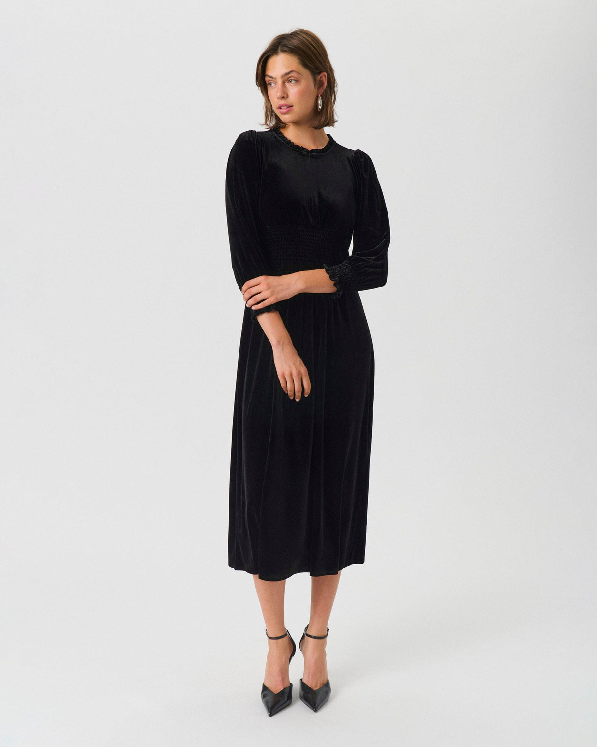 Black-Vanissa-Velvet-Midi-Dress