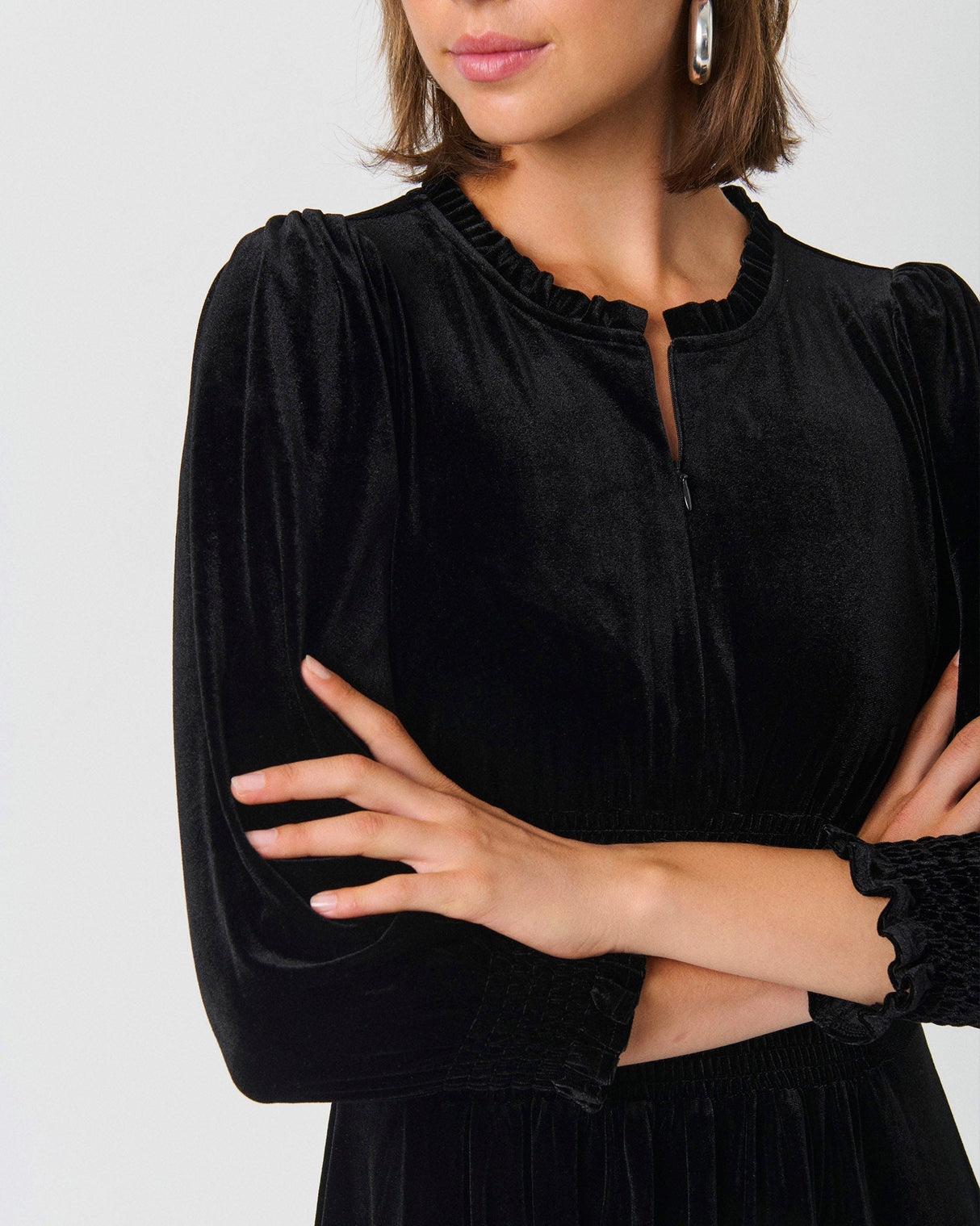 Black Vanissa Velvet Midi Dress