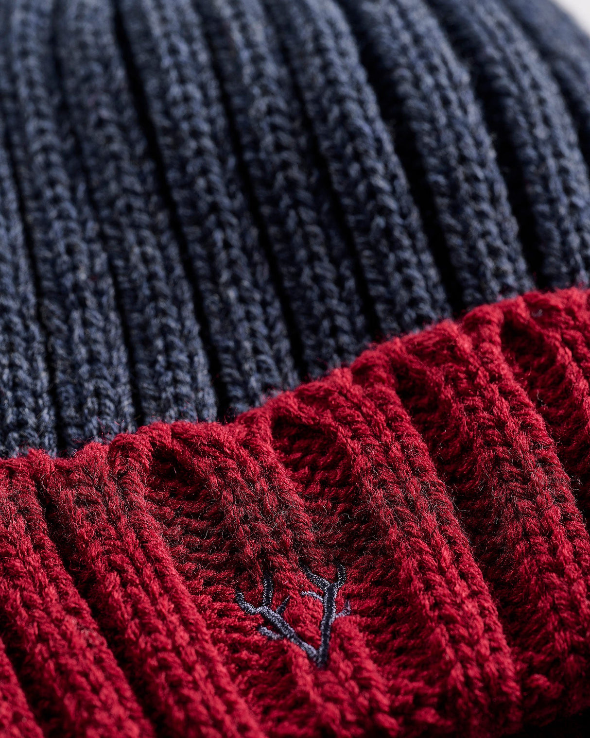 Denim-Red-Colour-Block-Thinsulate-Hat