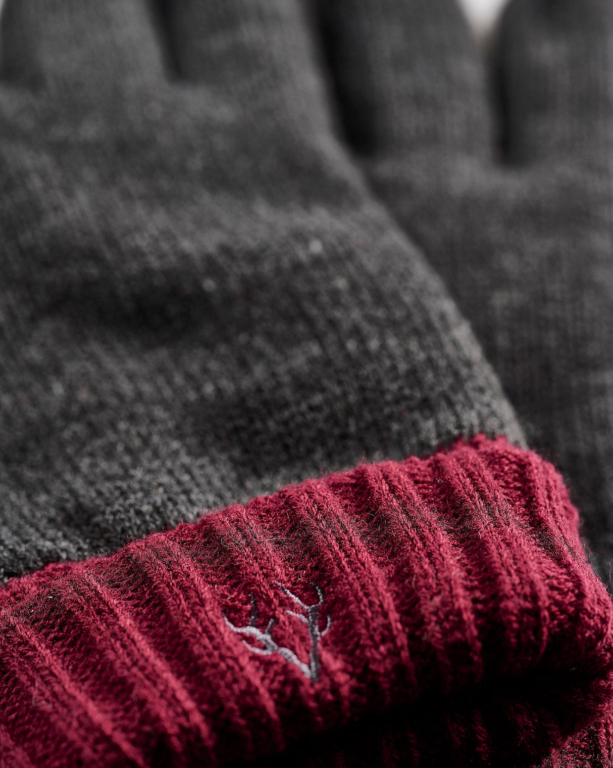 Grey-Maroon-Colour-Block-Thinsulate-Gloves