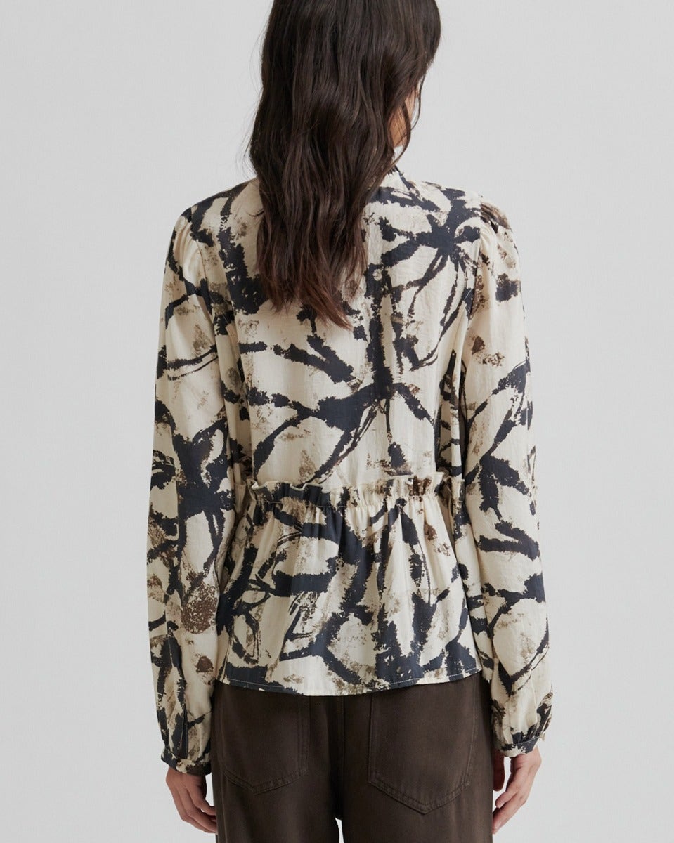 Tofu Cornelis Abstract Print Blouse