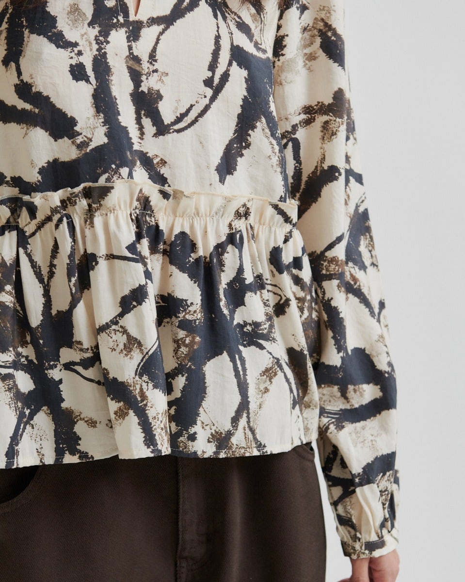 Tofu Cornelis Abstract Print Blouse
