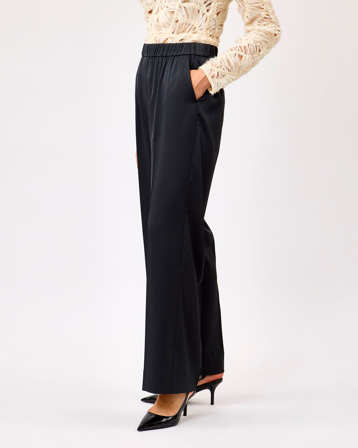 Grey-Glari-Cropped-Trousers