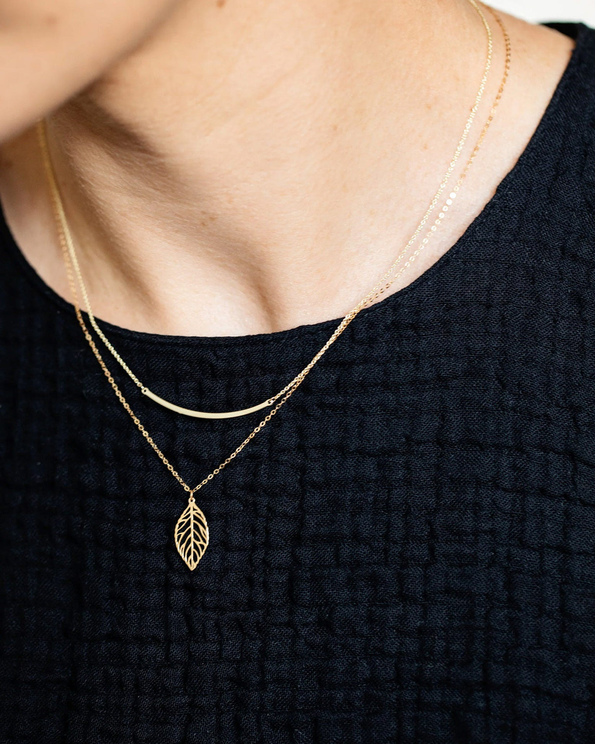 9kt Gold Leaf Pendant Necklace
