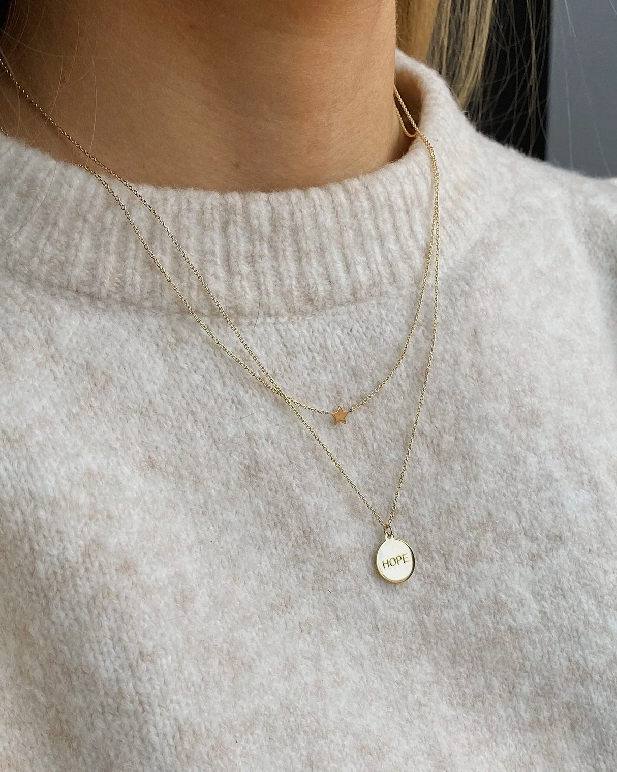 9kt-Gold-Star-Pendant-Necklace