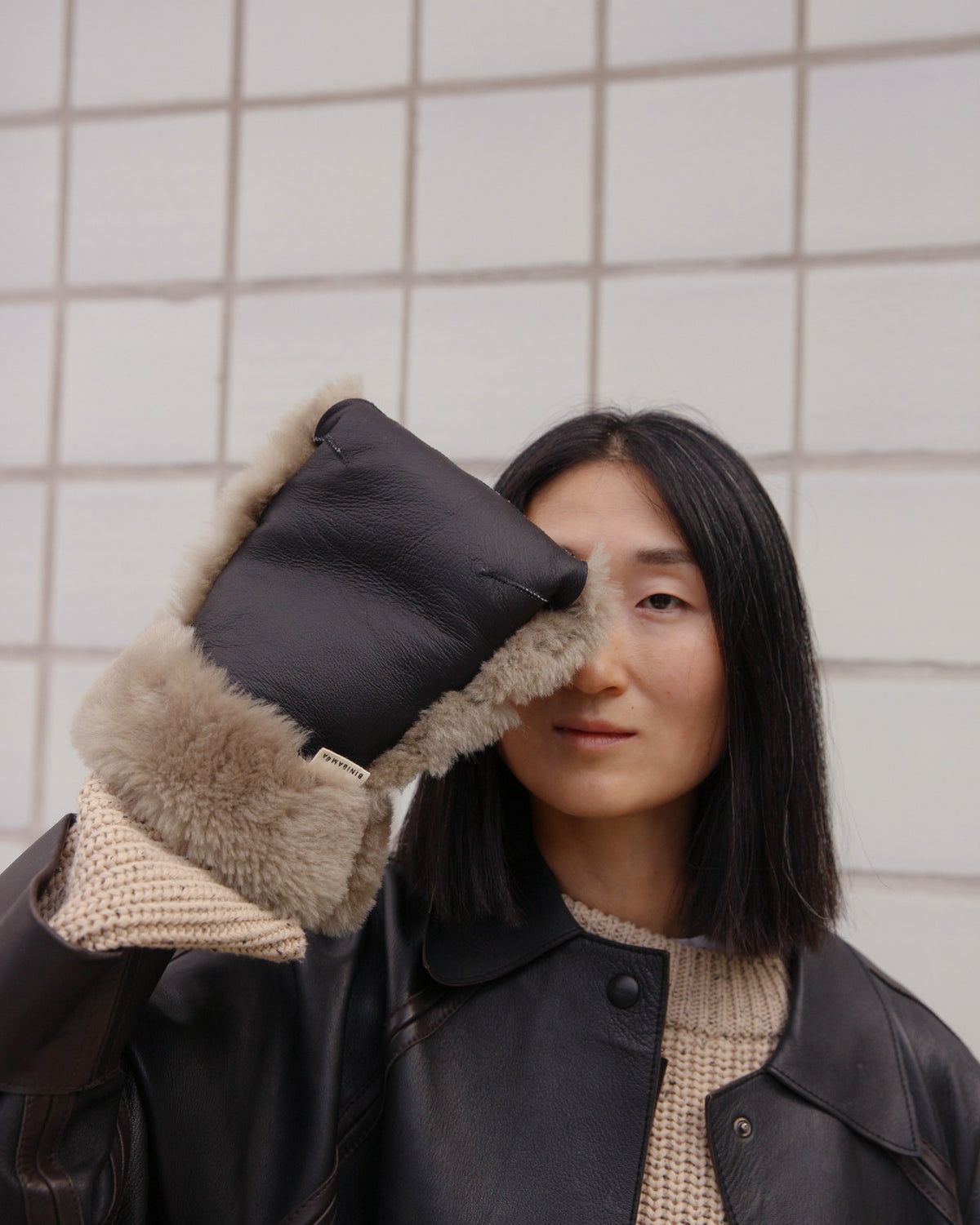 Toast & Noir Sheepskin Buggy Mittens