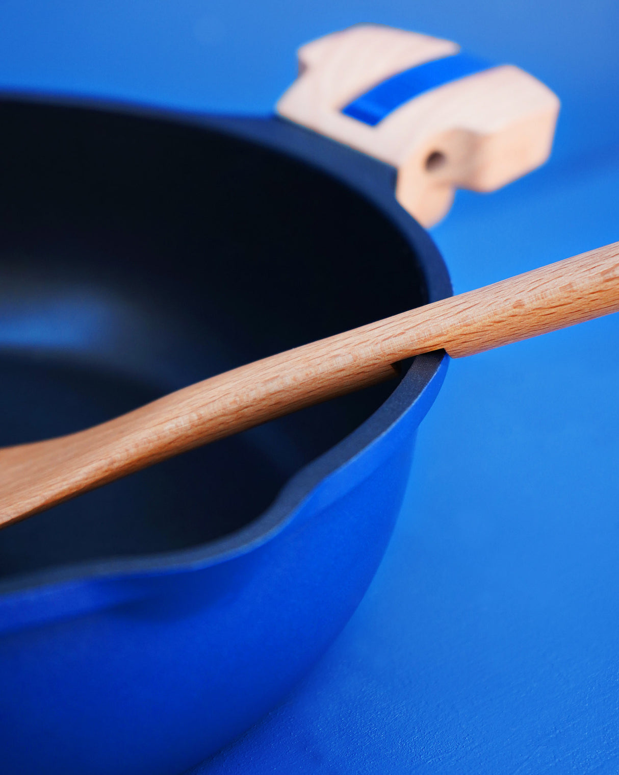 Sapphire 28cm Lidded Non-Stick 8-in-1 Pan with Accessories