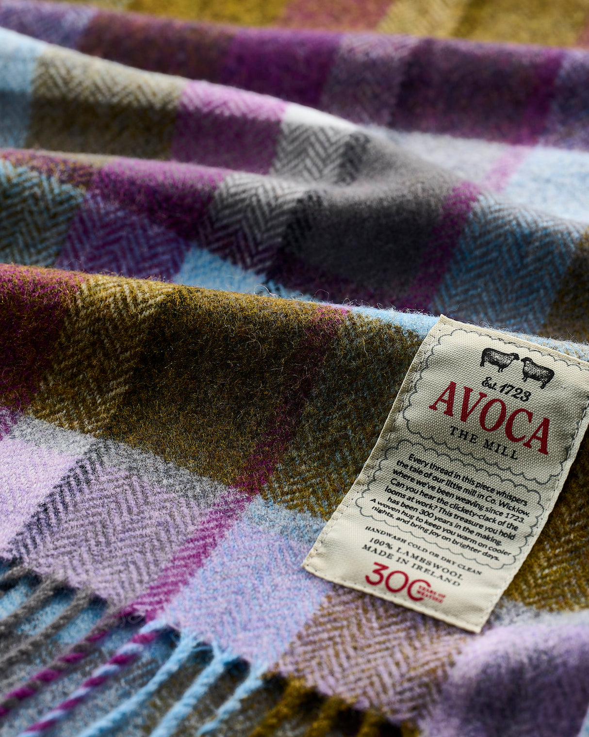 WR122 Lambswool Throw