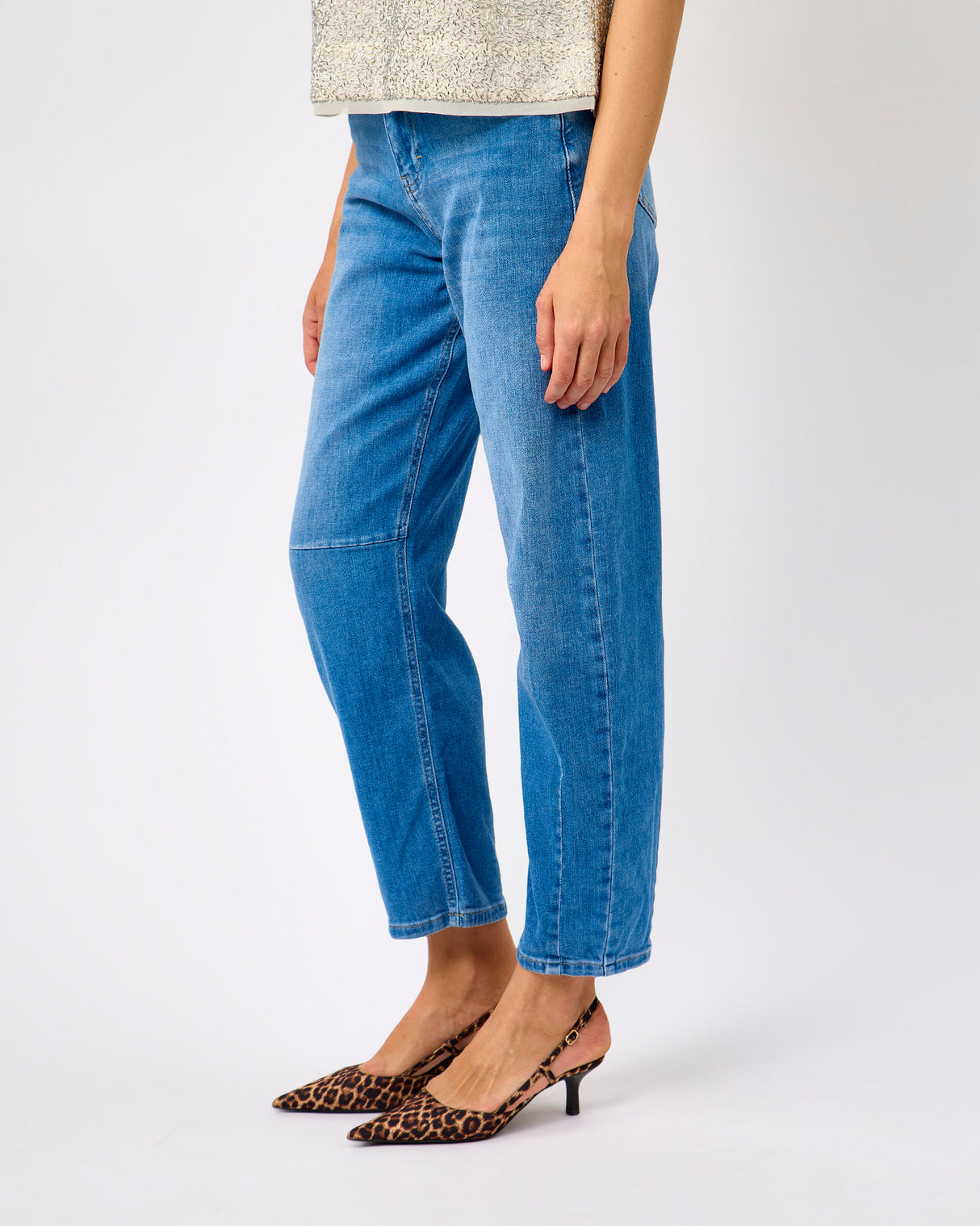 Medium Blue Anni Barrel Leg Jeans