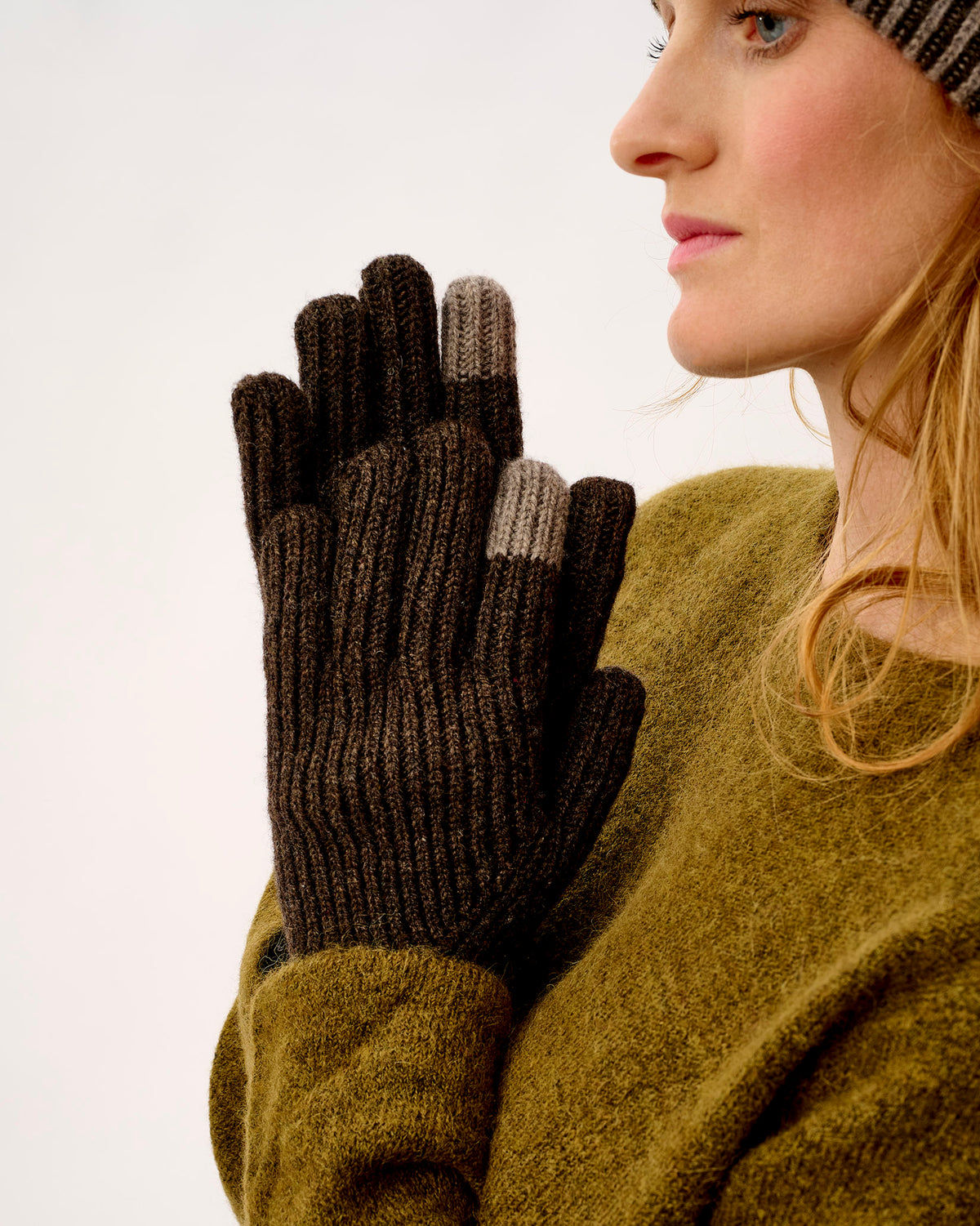 Cocoa & Vole Lambswool Ribbed Gloves
