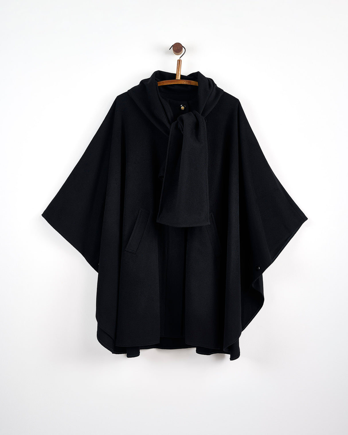 Black Cashmere Blend Berry Cape