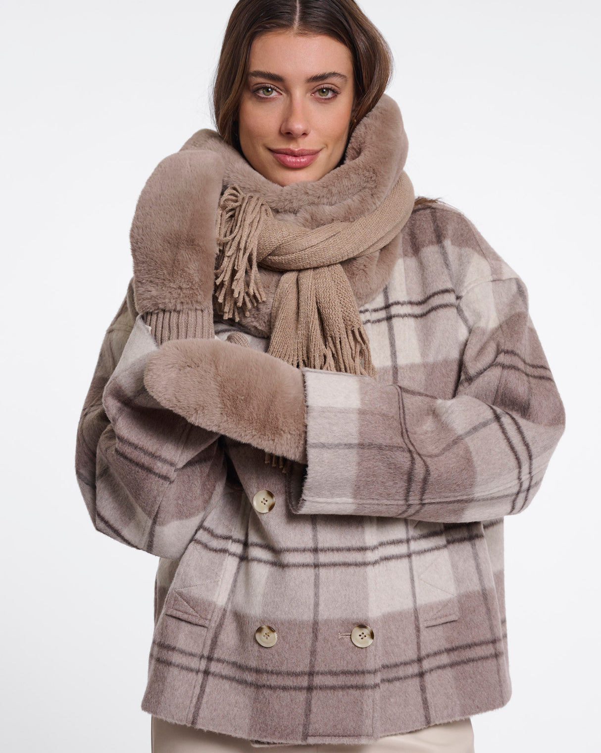 Mocha Latte Oxo Faux Fur Mittens