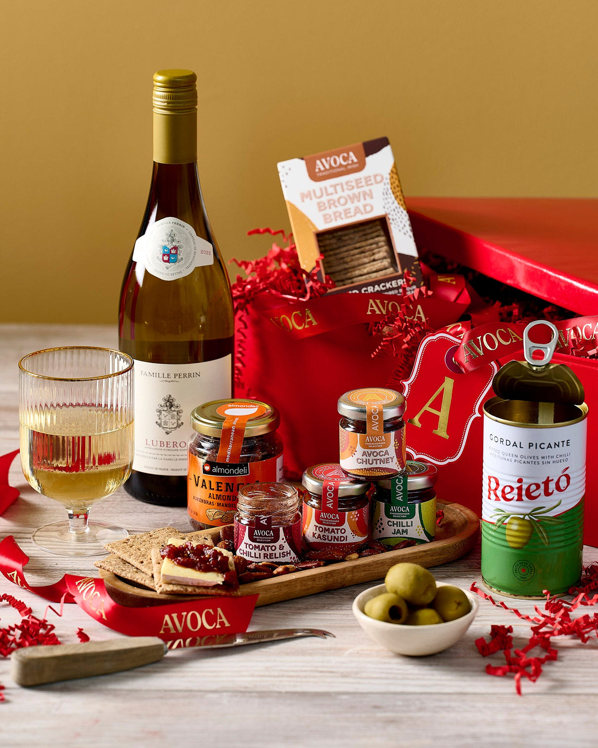 Wine-and-Snacks-White