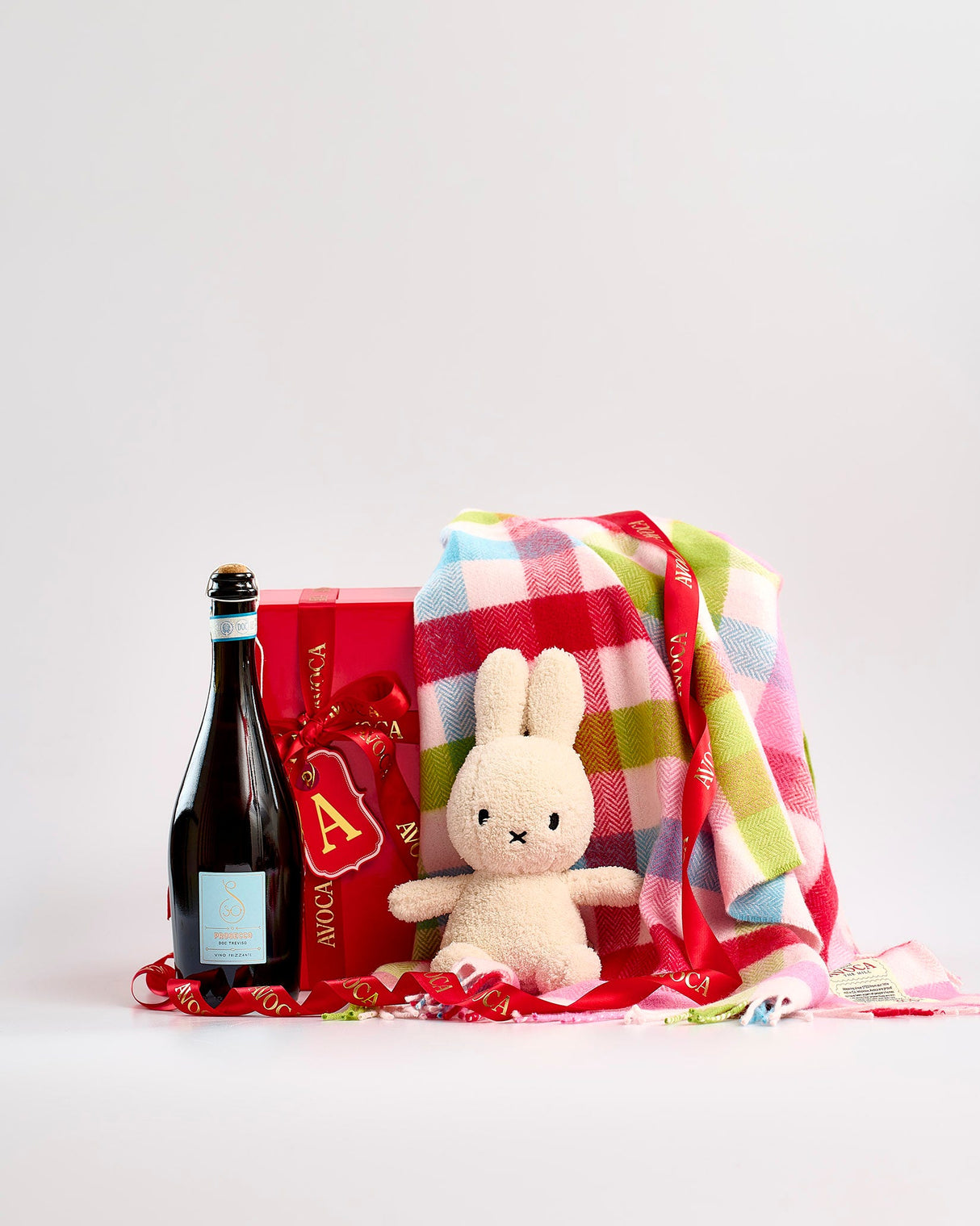 New-Baby-Hamper-with-Bubbles-AYR2025