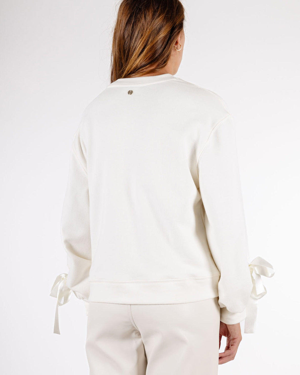 Snow-White-Baso-Sweatshirt