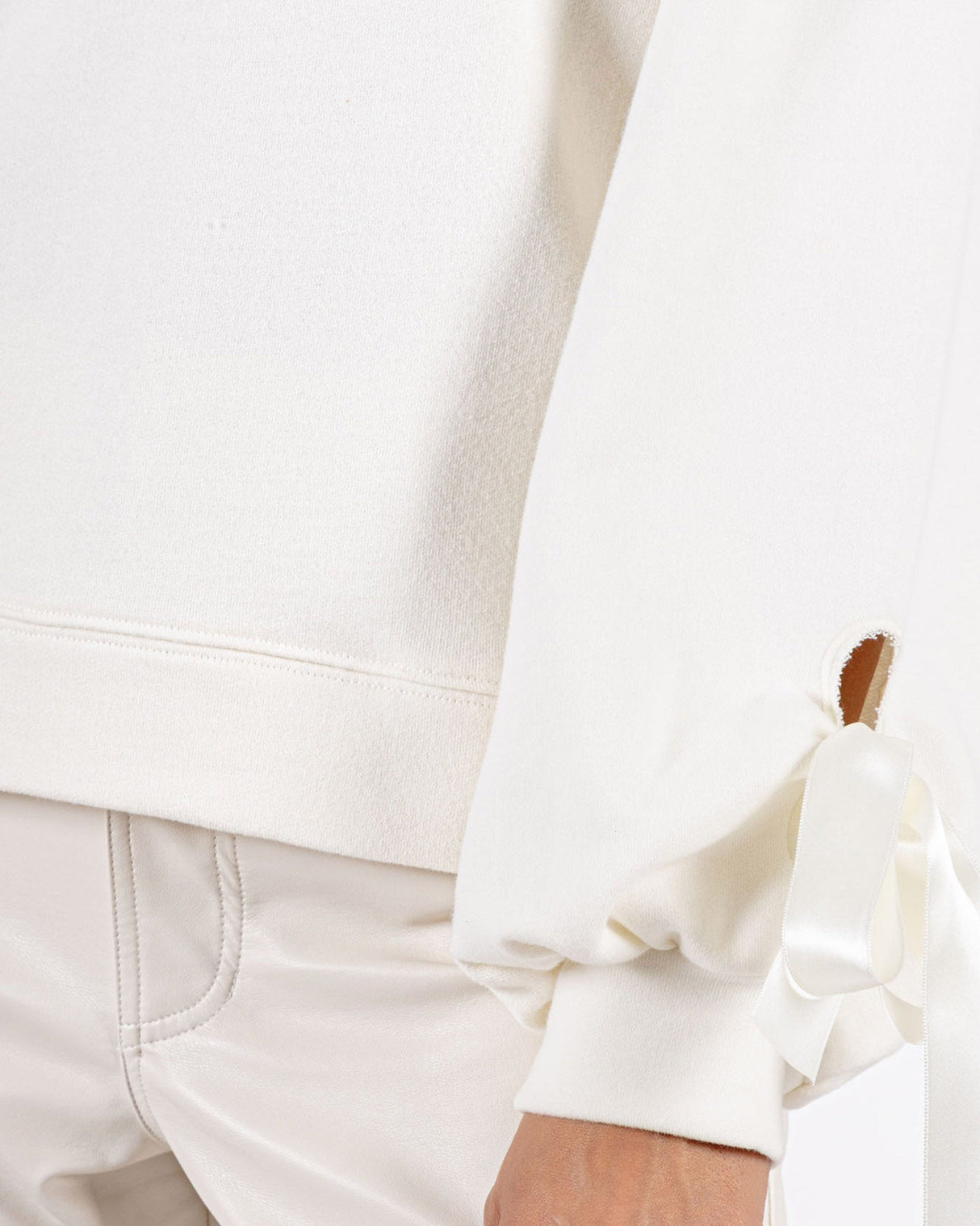 Snow White Baso Sweatshirt